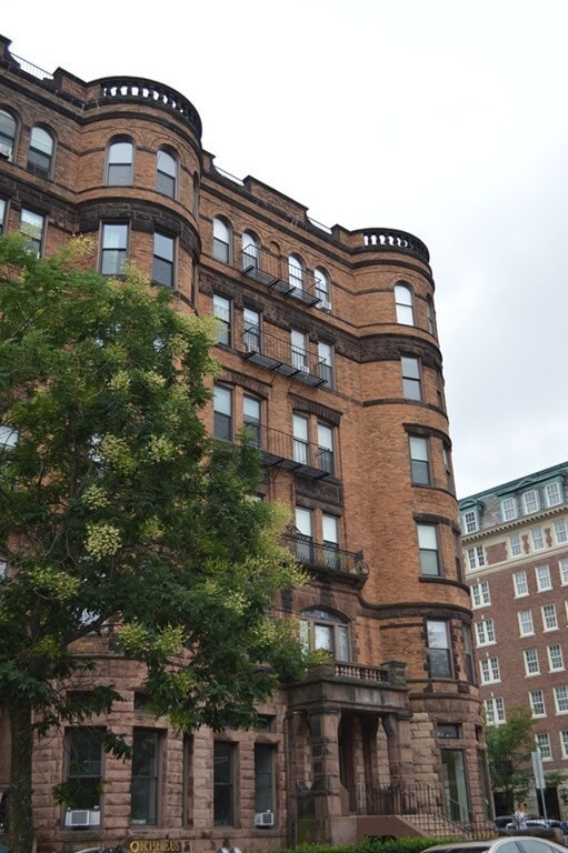 Building Photo - 362 Commonwealth Ave