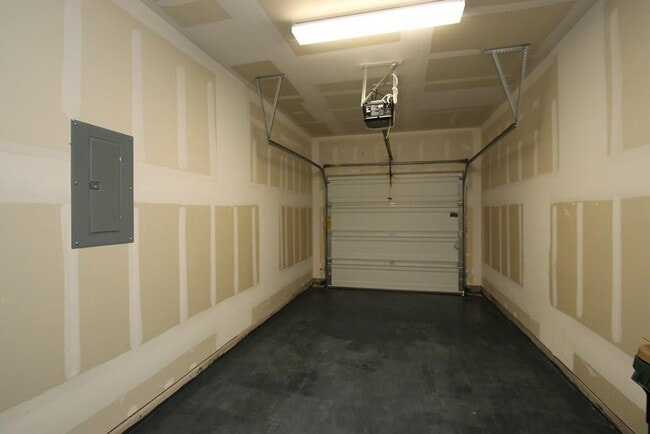 Building Photo - 1701 S Bell Blvd