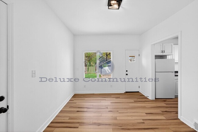 Building Photo - 851 Worden St SE