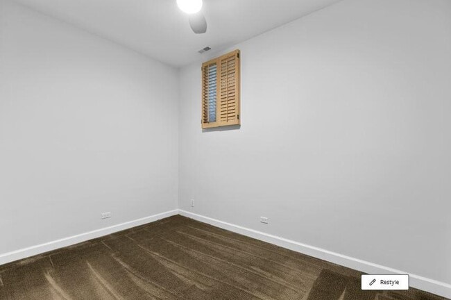 Building Photo - 4 bedroom in Chicago IL 60614