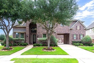 Building Photo - 17430 Aberdeenshire Dr