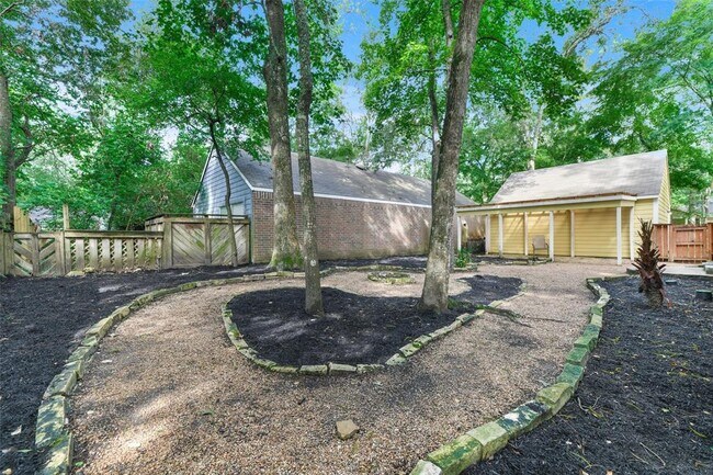 Building Photo - 15 Tulip Hill Ct