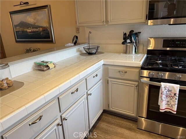 Building Photo - 1410 Brett Pl