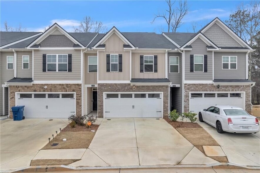 Building Photo - 1560 Gray Br Dr