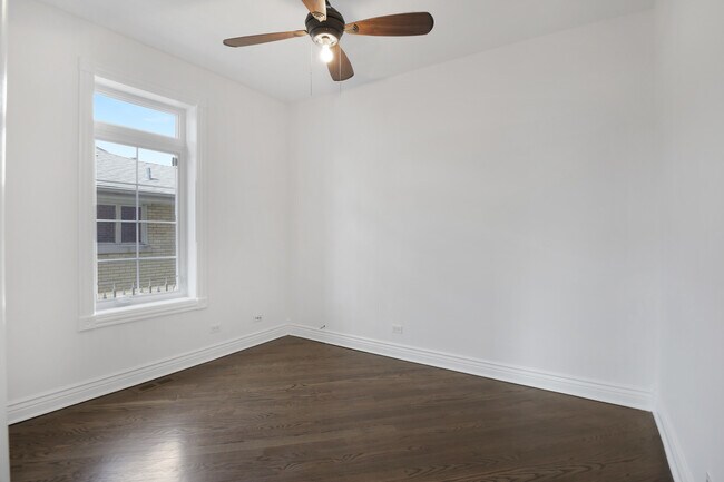 Building Photo - 8105 N Oconto Ave