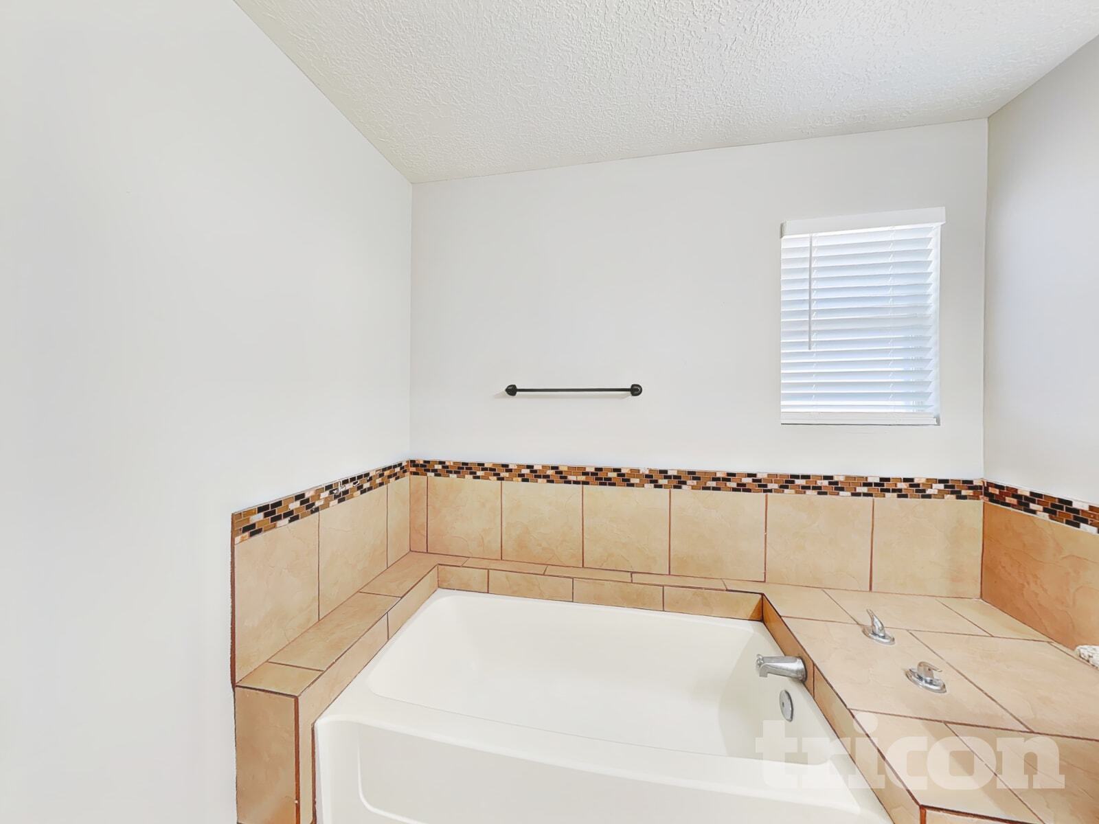 Building Photo - 3076 Cascades Trail SE