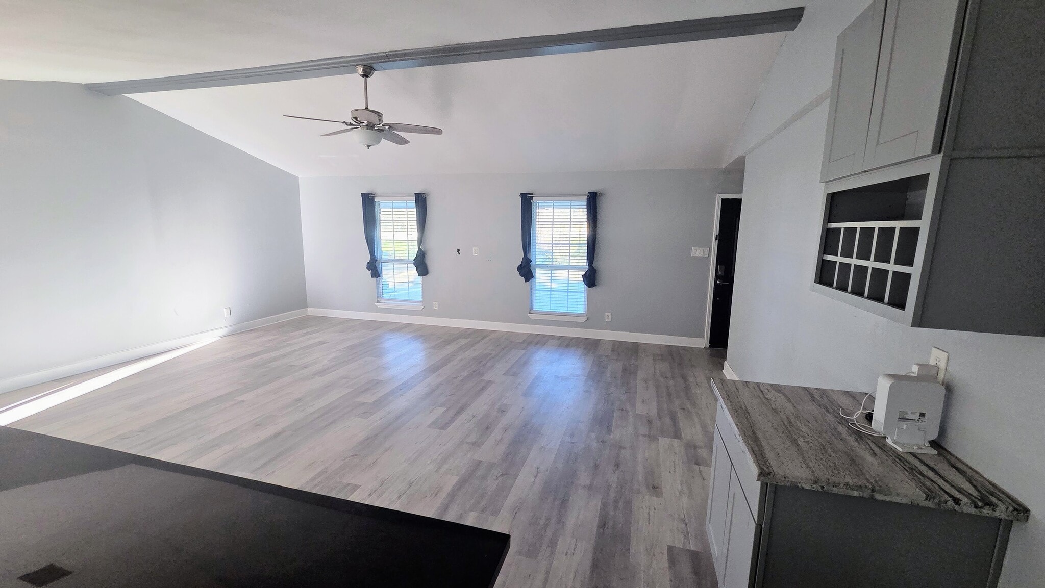 Building Photo - 15865 Shatterway Ln