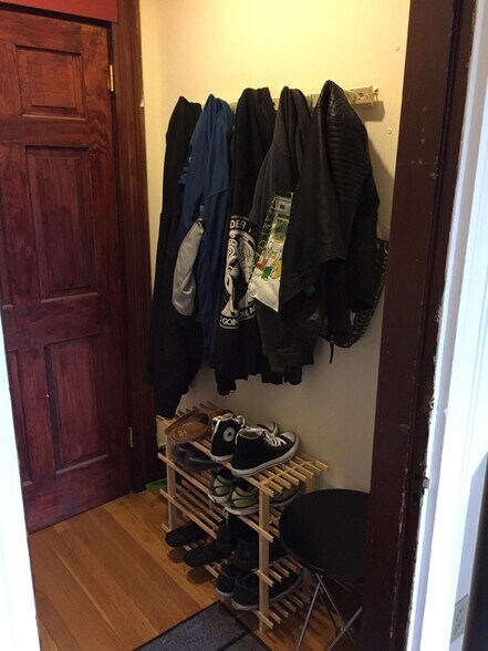 Building Photo - 6 Symphony Rd