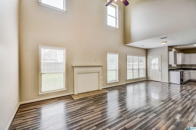 Building Photo - 2212 Rushton Ln