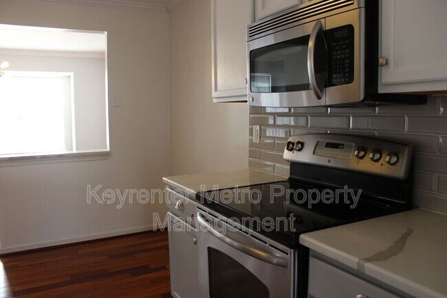 Building Photo - 9900 Prince Royal Pl