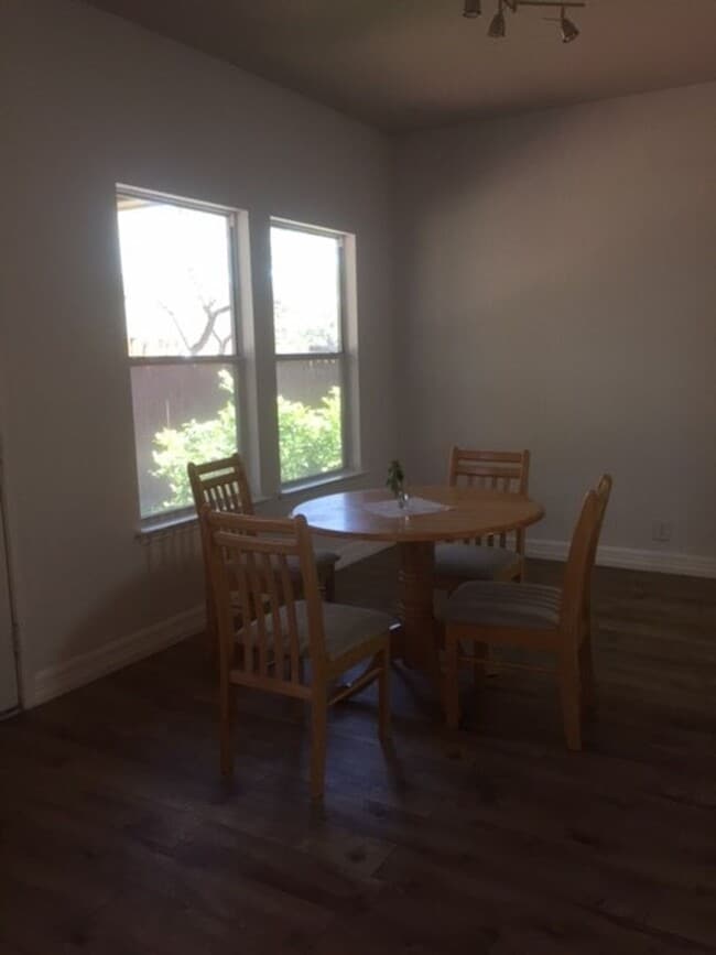 Building Photo - 25914 Mission Bluff