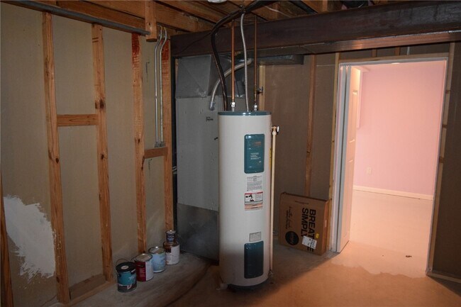 Building Photo - 3626 Blecha Rd