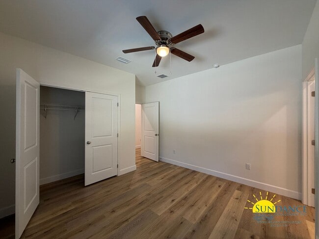 Building Photo - Beautiful 2 Bedroom Duplex in Fort Walton Beach near Beal Parkway!