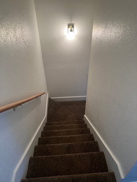 Building Photo - 155 Sprucewood Ln