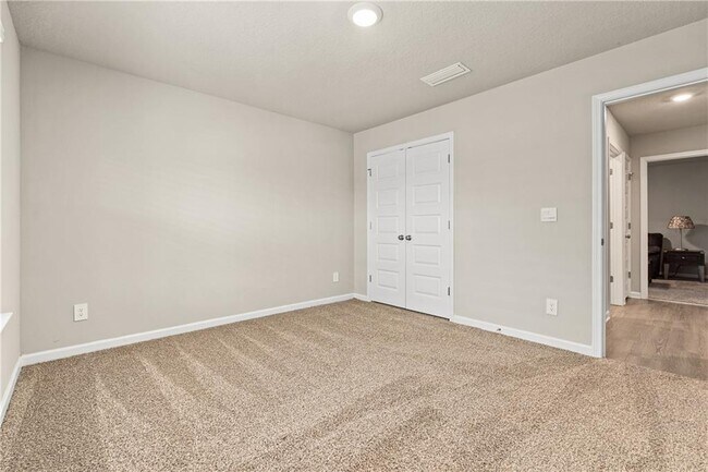 Building Photo - 6028 Creek Side Trl