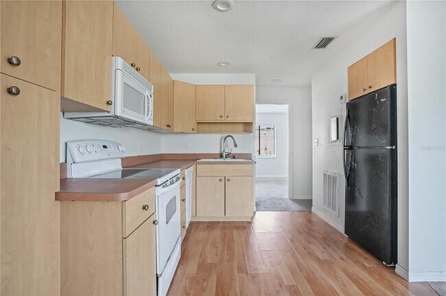 Building Photo - 1211 68th Ave Dr W