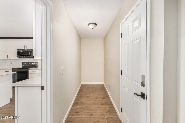 Building Photo - 2201 E Montecito Ave