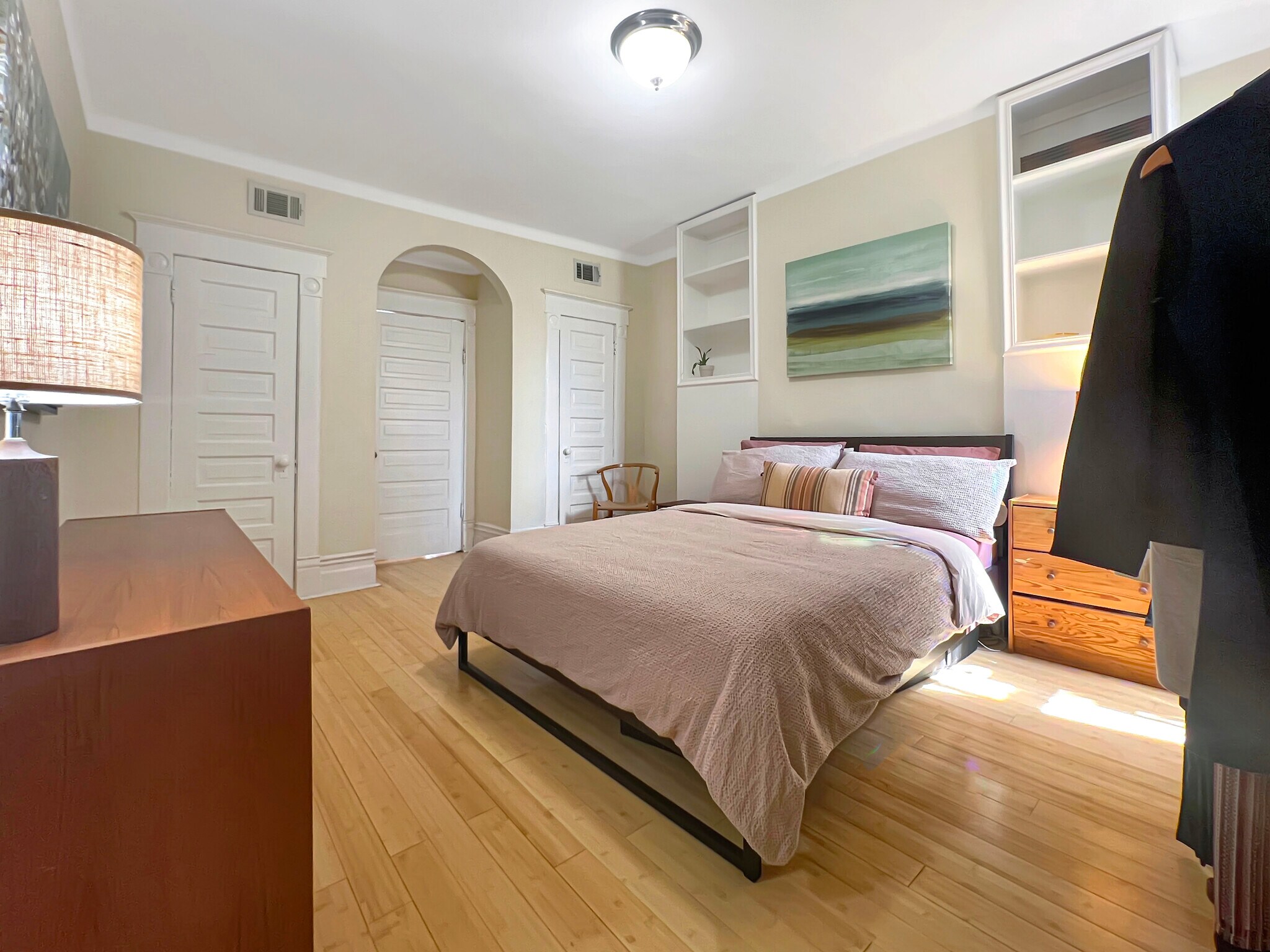 Building Photo - 1856 Mintwood Pl NW