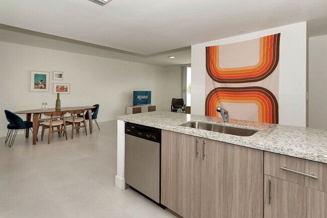 Building Photo - 1710 SW 27th Ave