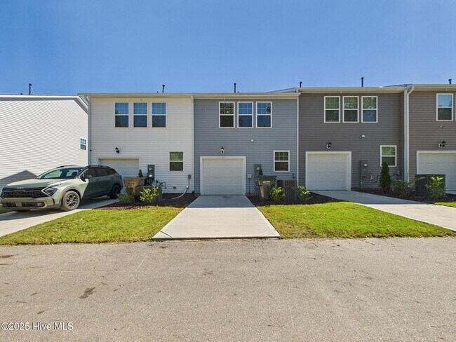 Building Photo - 458 Channel Drop Dr