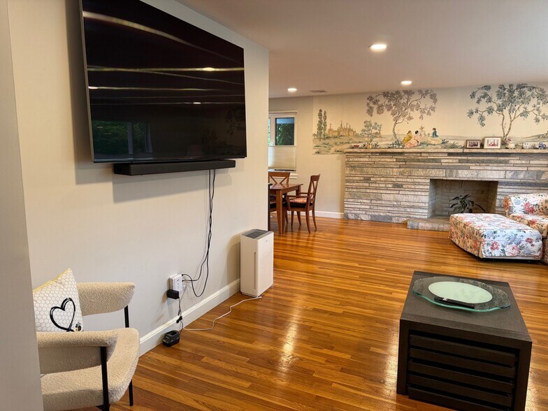 Living Room1 - 6 Reservoir Ave