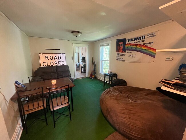 Building Photo - JUNE 2026 - Duluth MN 7 Bed - 2 Bath Singl...