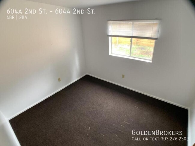 Building Photo - 604 2nd St