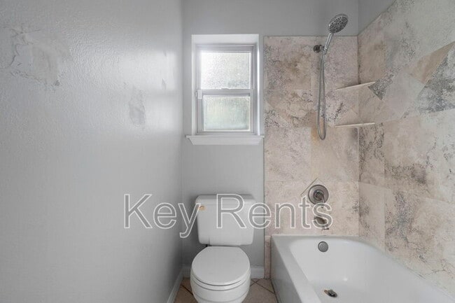 Building Photo - 6555 Bellview Pines Pl