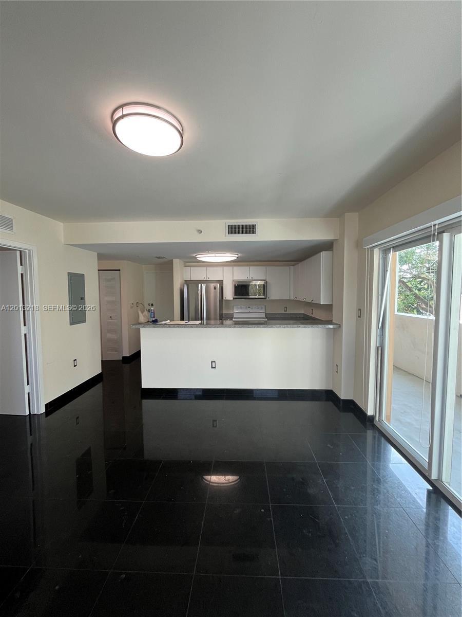 Building Photo - 2740 SW 28th Ter