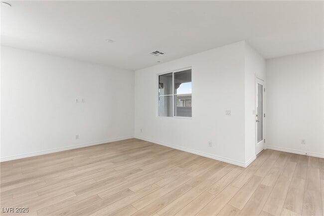 Building Photo - 2502 Vittora Pointe St