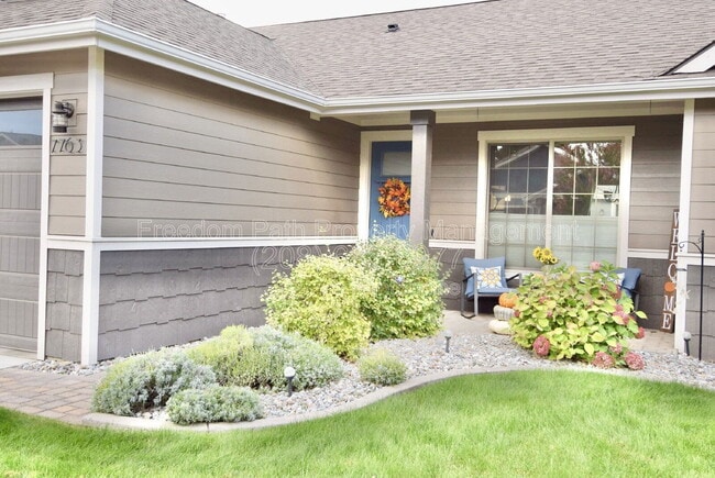 Building Photo - 7763 N Hibiscus Ln