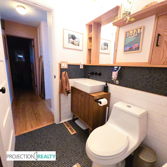 Building Photo - 4419 NE 74th Ave