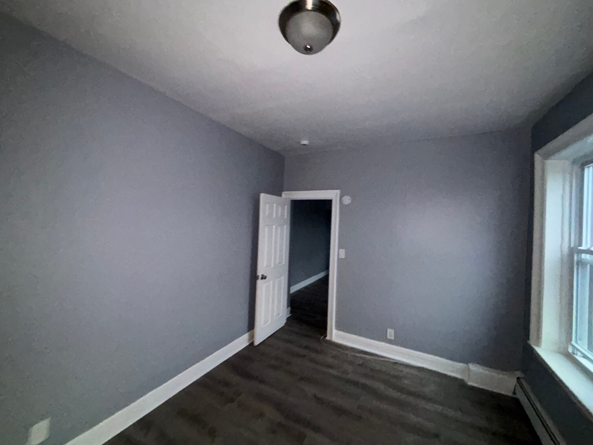 Building Photo - 149 Zabriskie St