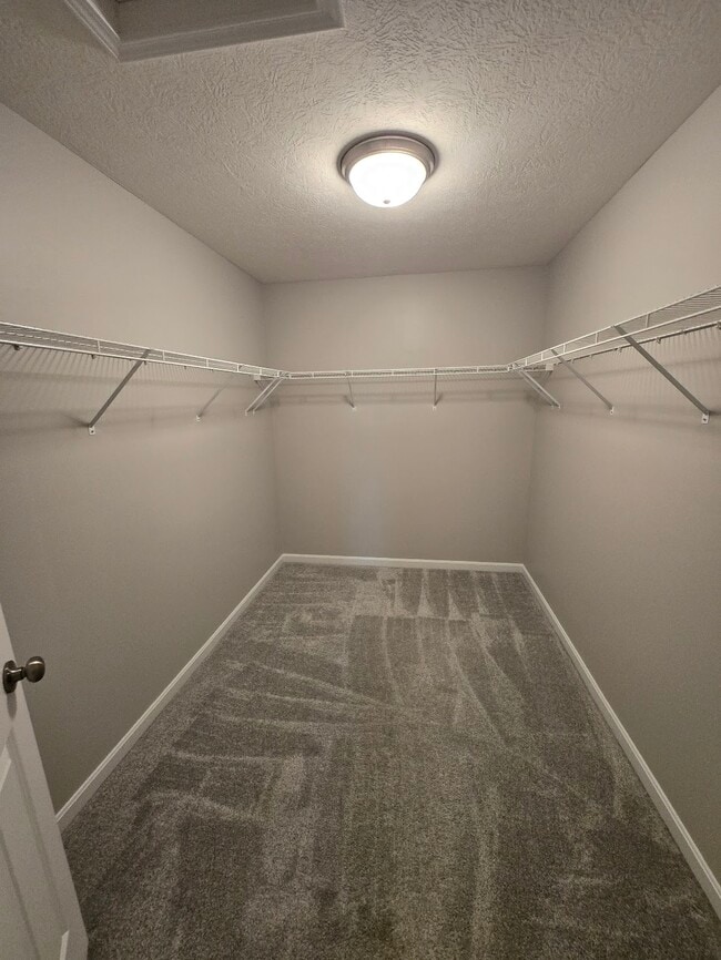 Building Photo - 6885 Charlestown Ln