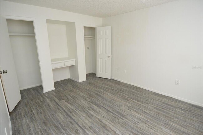 Building Photo - 5006 Moro Manor Dr