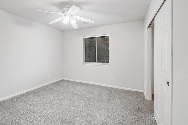 Building Photo - 6036 Mesa Verde Cir