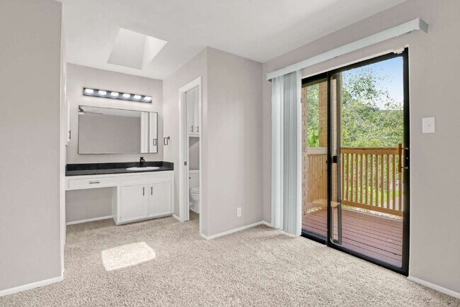 Building Photo - 14216 Indian Woods