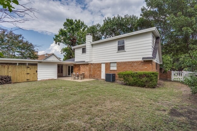 Building Photo - 2119 Quail Run