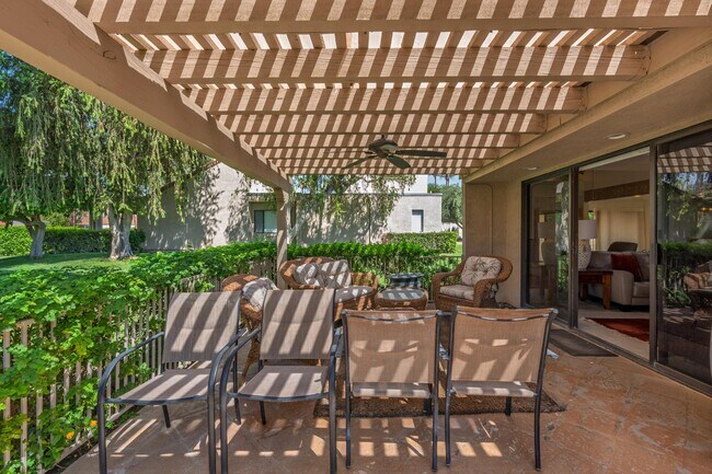 Building Photo - 343 Forest Hills Dr