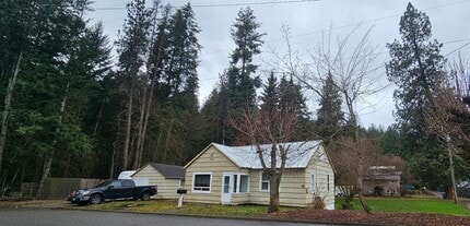 Building Photo - Downtown Coeur d'Alene home close to Sande...