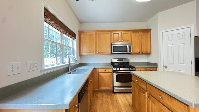 Building Photo - 3695 Fedorite Walk