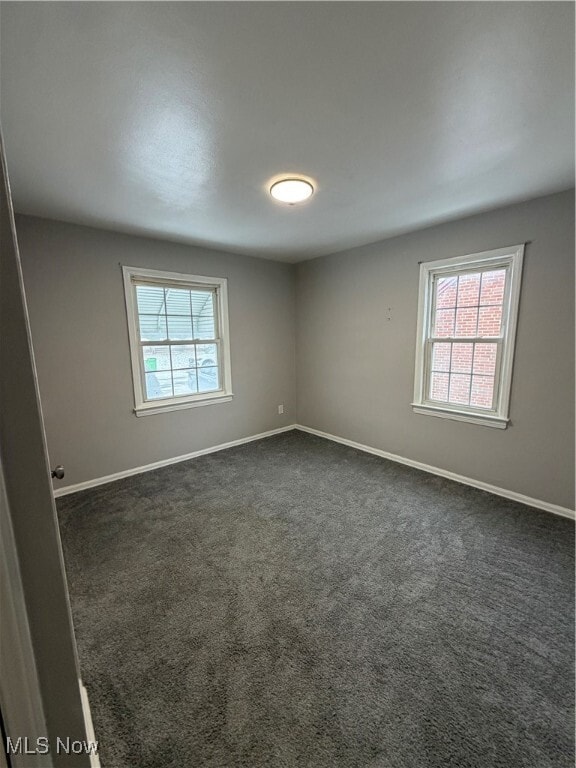 Building Photo - 920 E 218th St