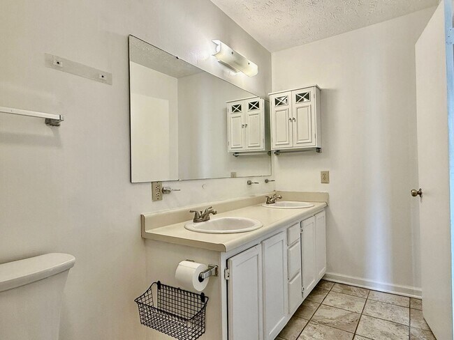 Building Photo - Rent now, buy later