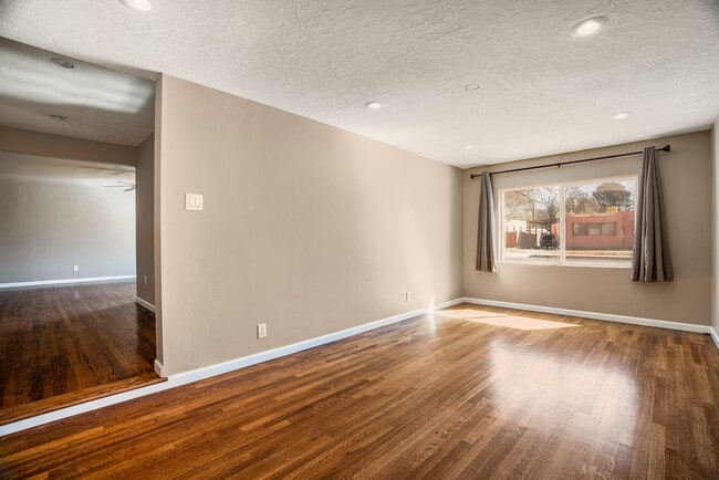 Building Photo - 505 Carlisle Blvd NE