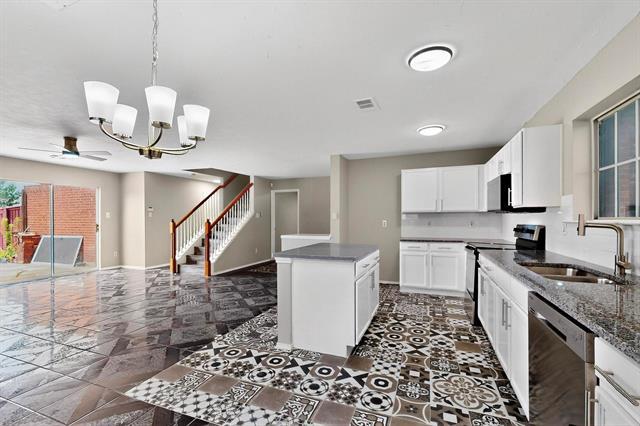 Building Photo - 3205 Bent Oak Dr
