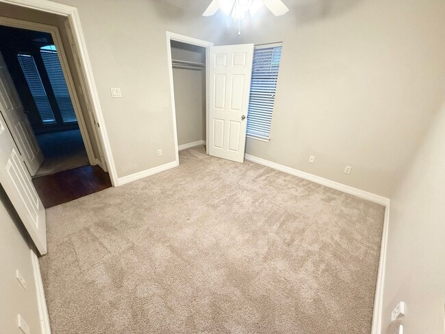 Building Photo - 4 bedroom near South Tyler!