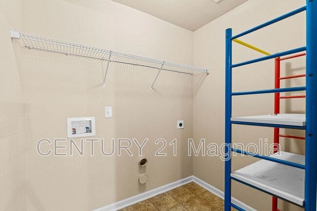 Building Photo - 2203 Grandwood Ln