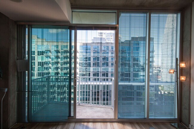 Building Photo - Stunning 17th Floor Views of Downtown in t...