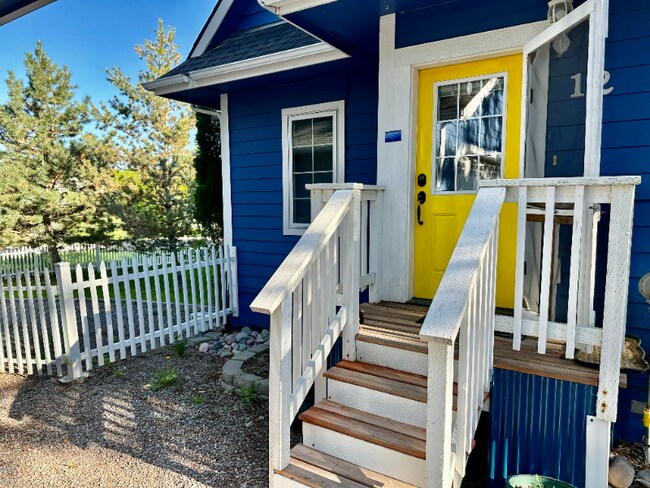 Building Photo - 12 River Falls Dr