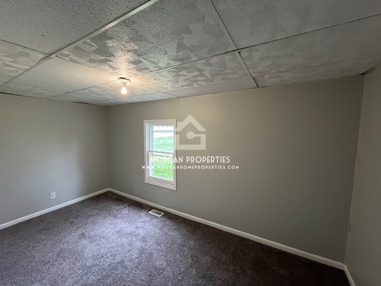 Building Photo - 204 N 4th St